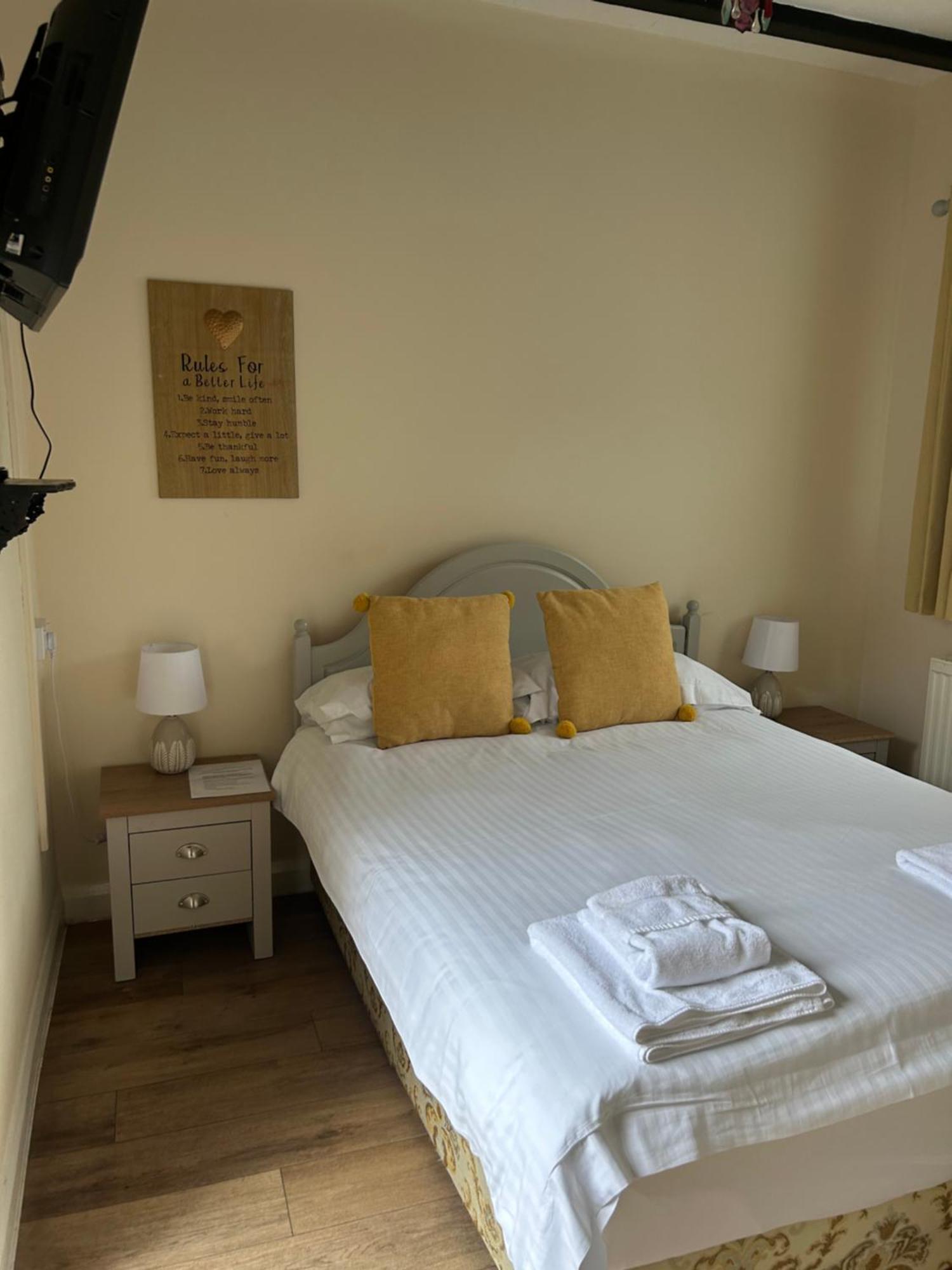 Hotel The Wheatsheaf Bramley  Zewnętrze zdjęcie